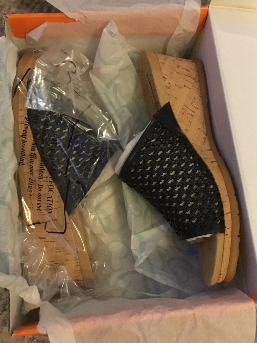BareTraps Black Flossey Wedge Slide Sandal NIB - Picture 2 of 7